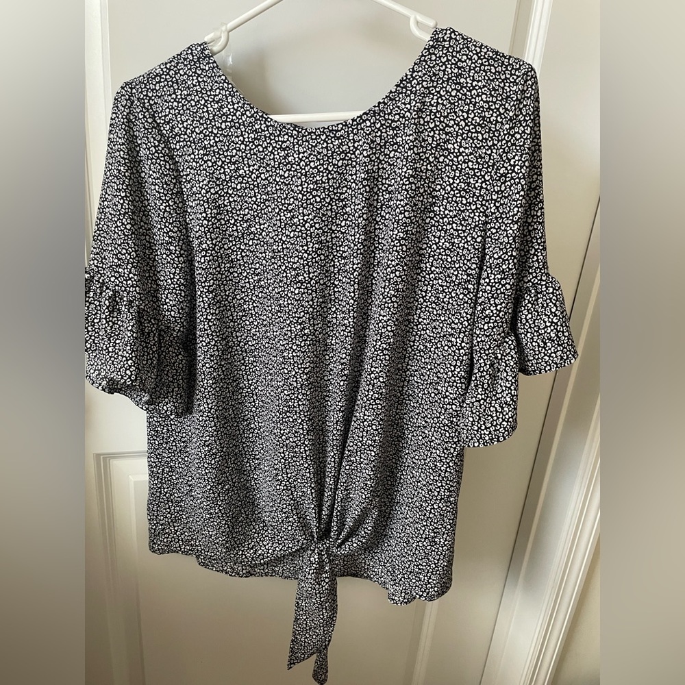 Cute professional top. Never worn.